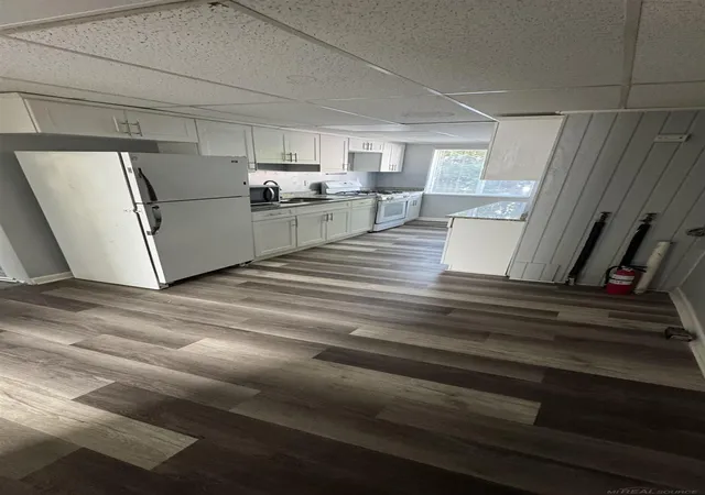 2nd image of 40 Ahrens St, Mount Clemens, MI 48043 | MLS# 50195177