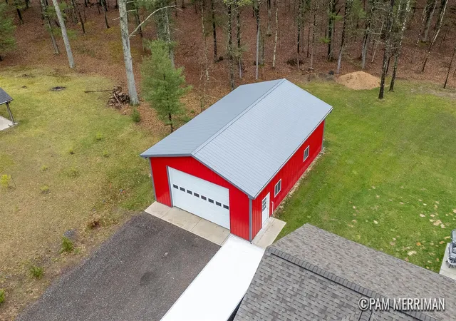 Homes for sale in Pentwater, MI | 6275 Longbridge Rd, Pentwater, MI 49449 | MLS# 70528712