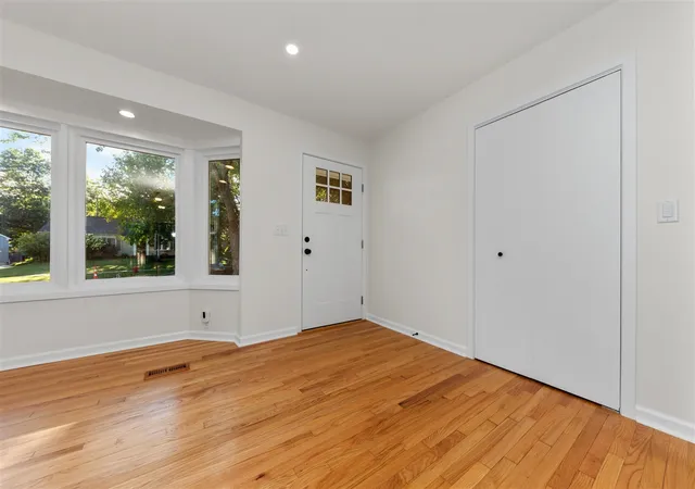 Photo 2 of Single family home for sale at 1115 Western Dr, Ann Arbor, MI 48103 | MLS# 70554582 | Listing updated on 2026-09-09