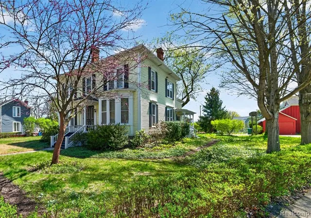 1st image of 403 Lake St, Howell, MI 48843 1619 | MLS# 60987216