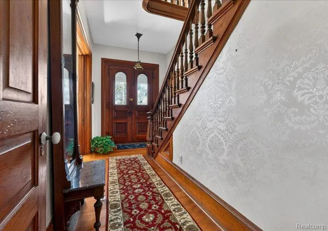 5th image of 403 Lake St, Howell, MI 48843 1619 | MLS# 60987216