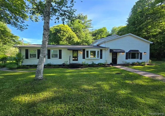Homes for sale in Kimball, MI | 1559 Sturdevant Rd, Kimball, MI 48074 | MLS# 61005836