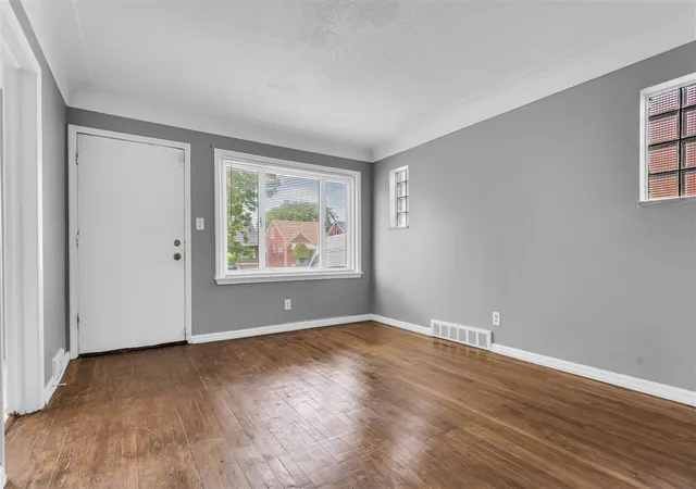 4th image of 15414 Eastburn St, Detroit, MI 48205 | MLS# 70535324