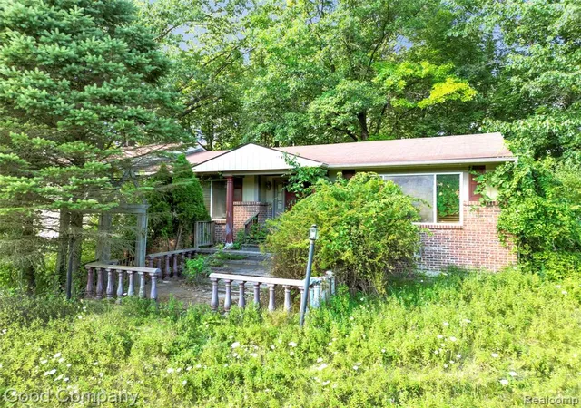 Photo 3 of Single family home for sale at 3187 Mapleridge, Milford, MI 48380 3549 | MLS# 61024333 | Listing updated on 2026-10-21