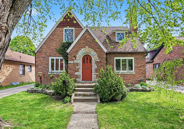 2nd image of 2216 Adams Blvd, Saginaw, MI 48602 | MLS# 50207210