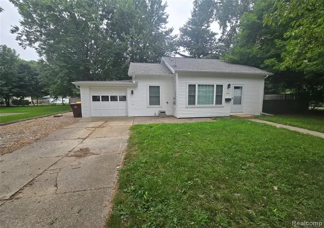 Photo 1 of Single family home for sale at 402 E Buchanan St, Saint Johns, MI 48879 2210 | MLS# 61023807 | Listing updated on 2026-08-24