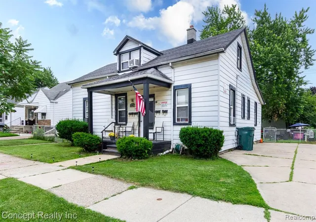 Homes for sale in Lincoln Park, MI | 957 Park Ave, Lincoln Park, MI 48146 | MLS# 61005833
