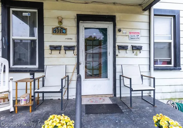 Homes for sale in Lincoln Park, MI | 957 Park Ave, Lincoln Park, MI 48146 | MLS# 61005833