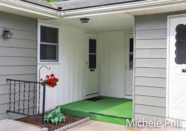 Photo 3 of Condo for sale at 5160 Southglow Ct, Grand Rapids, MI 49508 | MLS# 70533188 | Listing updated on 2026-09-08
