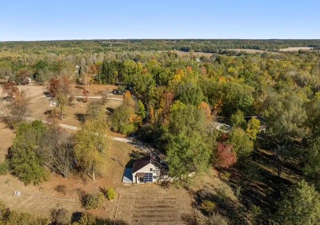 Homes for sale in Lyons, MI | 1067 Somers Rd, Lyons, MI 48851 | MLS# 70508192