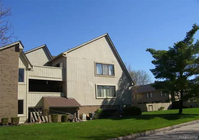 1st image of 42364 Lochmoor St #6, Clinton Township, MI 48038 | MLS# 60988125