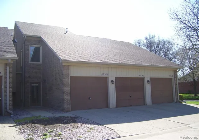 2nd image of 42364 Lochmoor St #6, Clinton Township, MI 48038 | MLS# 60988125