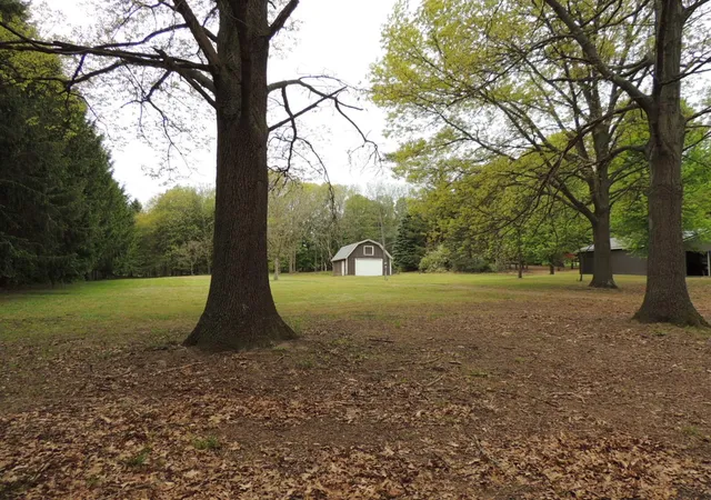 2nd image of 2438 55th St, Fennville, MI 49408 | MLS# 70532873
