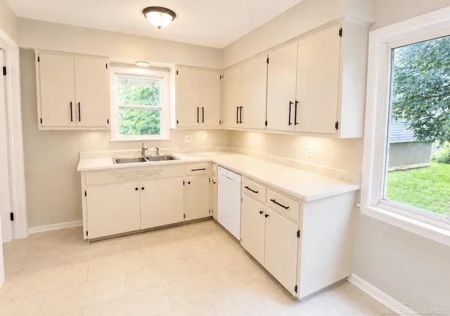 3rd image of 3001 Brandon St, Flint, MI 48503 | MLS# 50211895