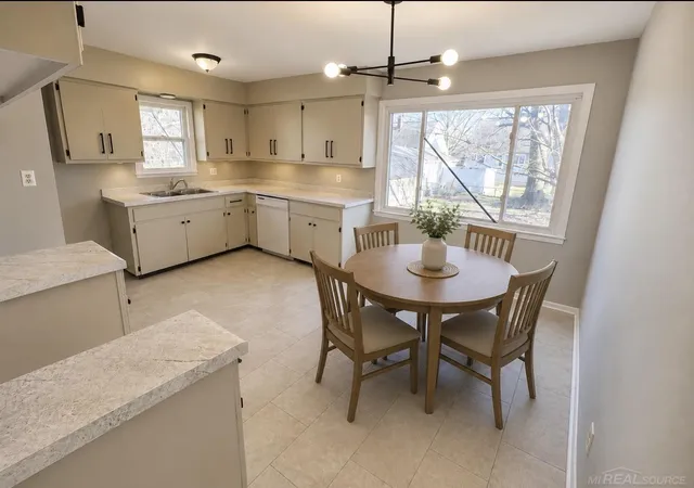 4th image of 3001 Brandon St, Flint, MI 48503 | MLS# 50211895