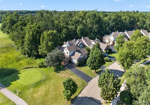 Homes for sale in Grand Blanc, MI | 10301 Golfside Dr, Grand Blanc, MI 48439 | MLS# 61008800
