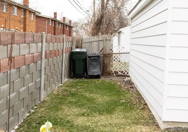 Homes for sale in Eastpointe, MI | 24636 Almond Ave, Eastpointe, MI 48021 | MLS# 60994977