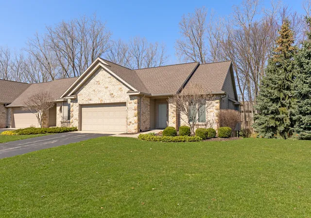 2nd image of 4911 Faringdom Grove Dr, Hudsonville, MI 49426 | MLS# 70522653