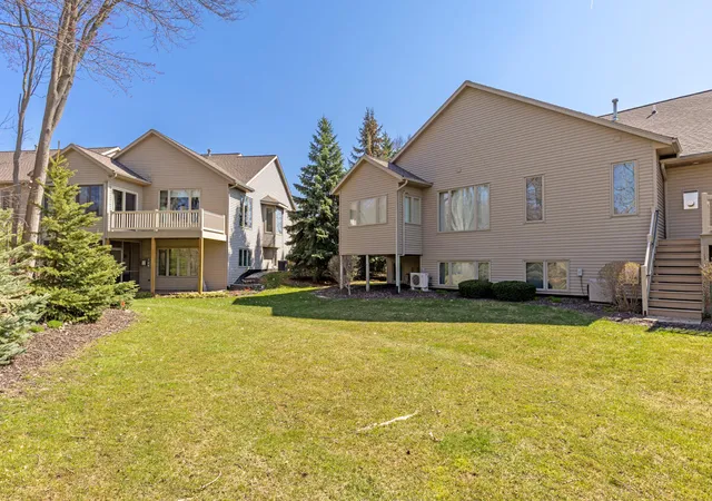 4th image of 4911 Faringdom Grove Dr, Hudsonville, MI 49426 | MLS# 70522653
