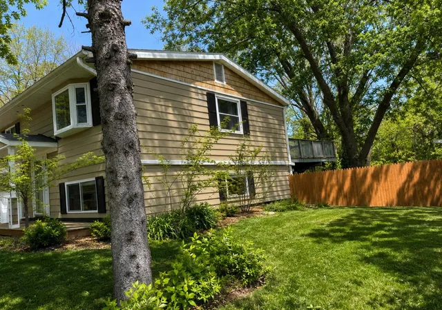 2nd image of 1949 Orchard Dr, Stevensville, MI 49127 | MLS# 70532627