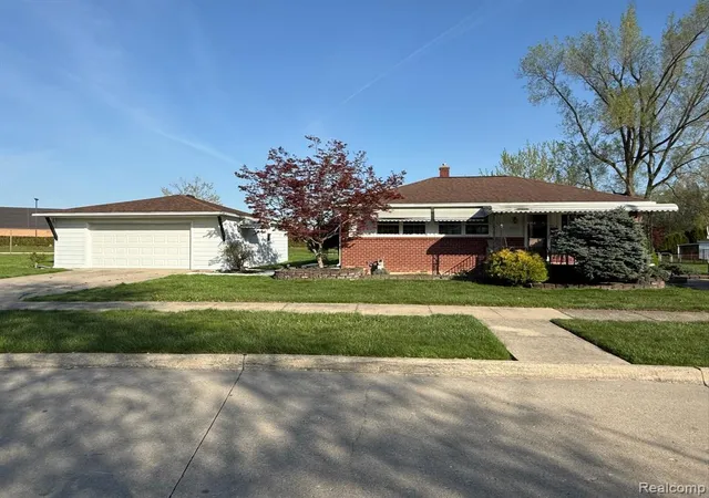 Homes for sale in Flat Rock, MI | 29855 Tamarack Ct, Flat Rock, MI 48134 | MLS# 60987641