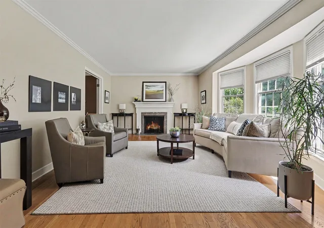Photo 4 of Sale Pending at 955 San Jose Dr, East Grand Rapids, MI 49506 | MLS# 70554704 | Listing updated on 2026-09-05