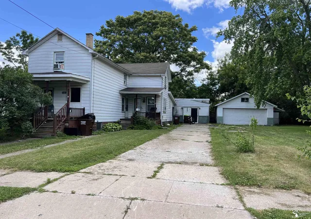 Homes for sale in Monroe, MI | 820 Adams St, Monroe, MI 48161 | MLS# 50211418