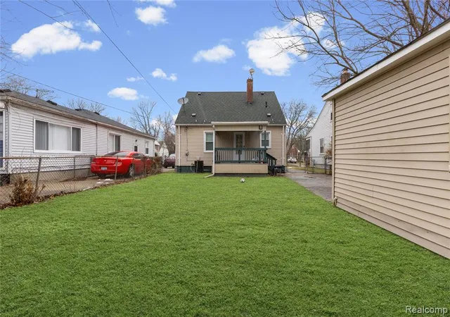 Homes for sale in Harper Woods, MI | 20228 Washtenaw St, Harper Woods, MI 48225 | MLS# 60971238
