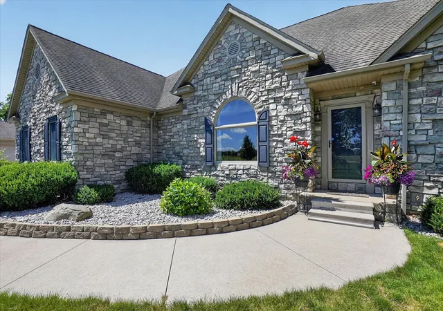Photo 2 of Sale Pending at 325 Priest Rd, Owosso, MI 48867 | MLS# 70542347 | Listing updated on 2026-08-06