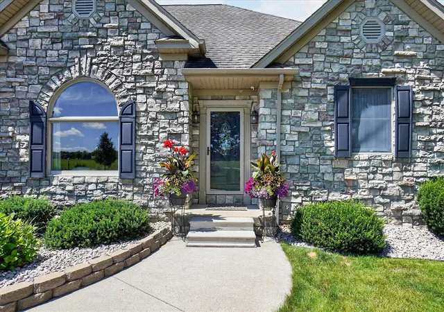 Photo 3 of Sale Pending at 325 Priest Rd, Owosso, MI 48867 | MLS# 70542347 | Listing updated on 2026-08-06