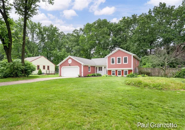 Photo 2 of Sale Pending at 2483 Russit Dr, Grand Rapids, MI 49525 | MLS# 70537941 | Listing updated on 2026-07-01