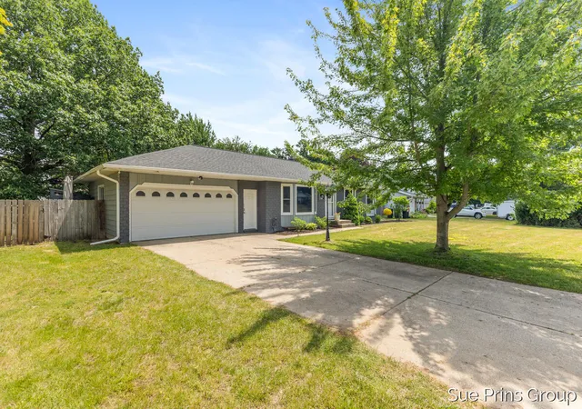 3rd image of 7354 S Garden Ct, Jenison, MI 49428 | MLS# 70538340