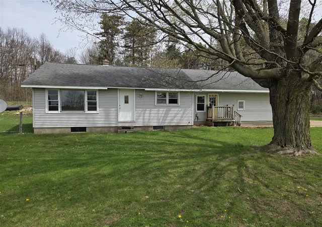 Homes for sale in Lawton, MI | 62941 M 40, Lawton, MI 49065 | MLS# 70528068