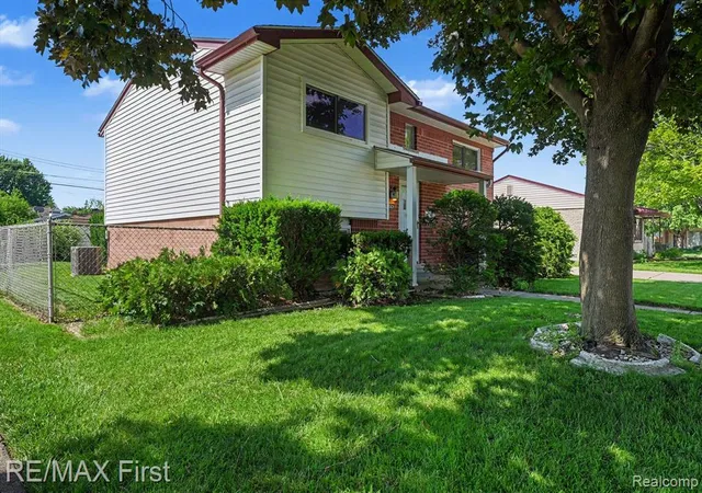 Homes for sale in Roseville, MI | 15628 Canberra St, Roseville, MI 48066 | MLS# 61006754
