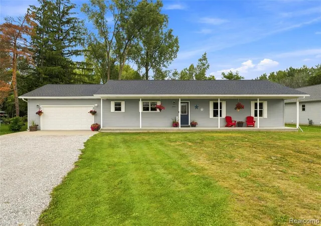 Photo 2 of Sale Pending at 3956 Keewahdin Rd, Fort Gratiot, MI 48059 3312 | MLS# 61024587 | Listing updated on 2026-09-11