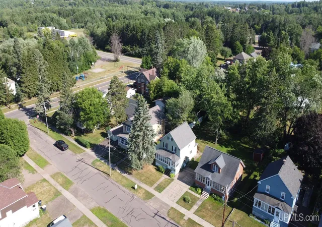 Homes for sale in Ironwood, MI | 729 E Pabst St, Ironwood, MI 49938 | MLS# 50208866