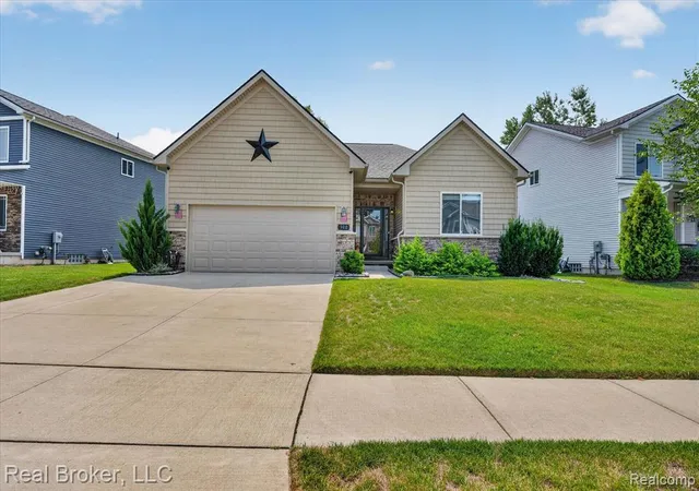 Photo 1 of Single family home for sale at 322 Hidden River, Holly, MI 48442 | MLS# 61020130 | Listing updated on 2026-09-10