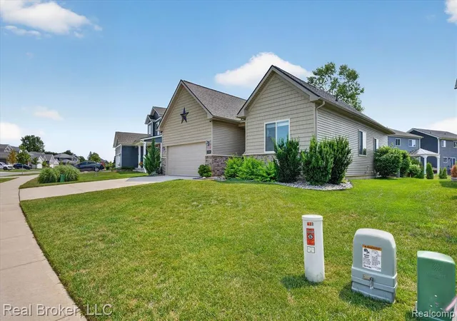 Photo 3 of Single family home for sale at 322 Hidden River, Holly, MI 48442 | MLS# 61020130 | Listing updated on 2026-09-10