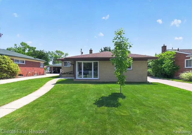 Homes for sale in Livonia, MI | 14242 Foch St, Livonia, MI 48154 | MLS# 61006342