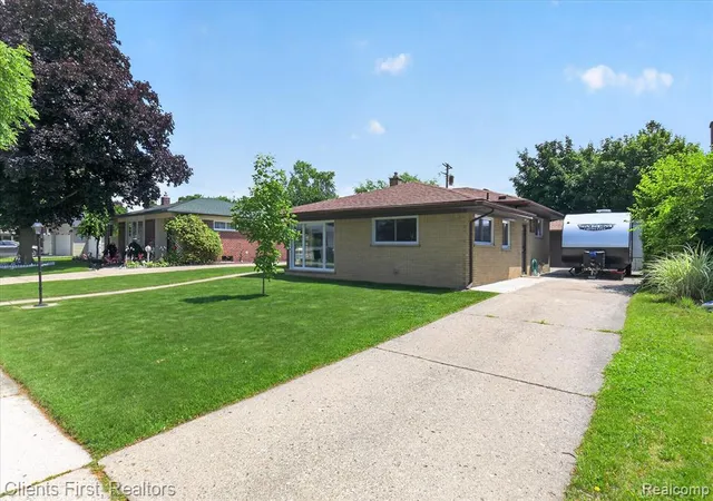 Homes for sale in Livonia, MI | 14242 Foch St, Livonia, MI 48154 | MLS# 61006342