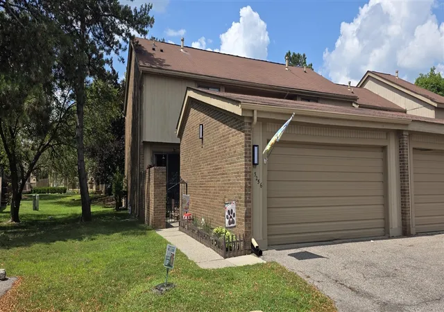 Photo 1 of Condo for sale at 5256 Wright Way, West Bloomfield, MI 48322 | MLS# 70543729 | Listing updated on 2026-09-01