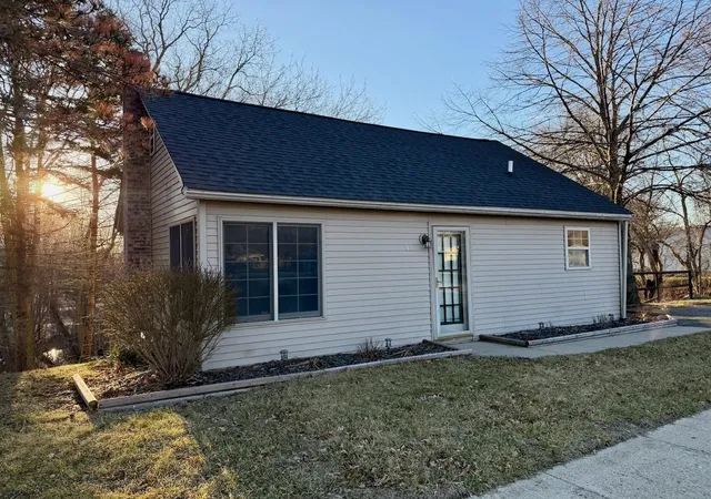 Homes for sale in Chesaning, MI | 921 S Front St, Chesaning, MI 48616 | MLS# 50201078