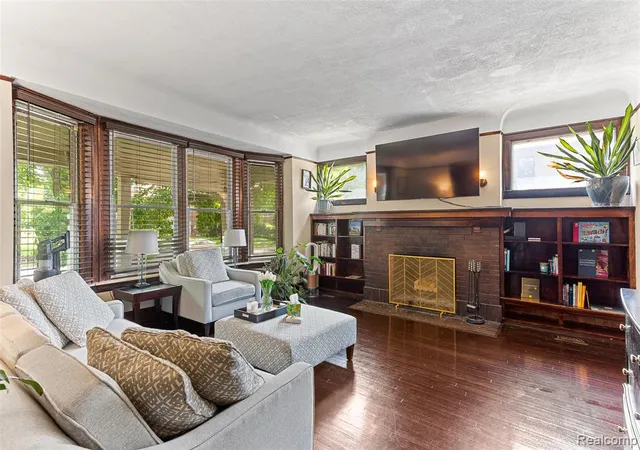Photo 1 of Single family home for sale at 7641 La Salle Blvd, Detroit, MI 48206 2501 | MLS# 61001057 | Listing updated on 2026-08-25