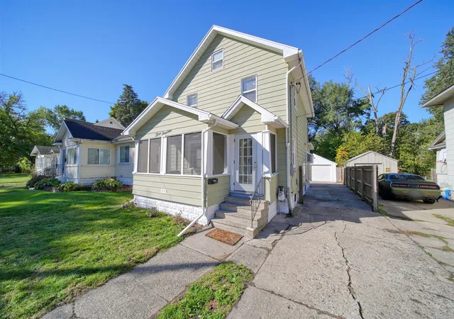Homes for sale in Jackson, MI | 314 Orange St, Jackson, MI 49202 | MLS# 70528706