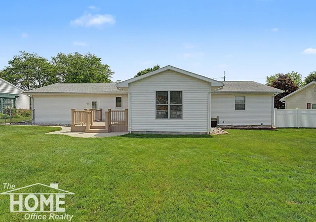 Homes for sale in Owosso, MI | 983 Krust Dr, Owosso, MI 48867 | MLS# 50211293