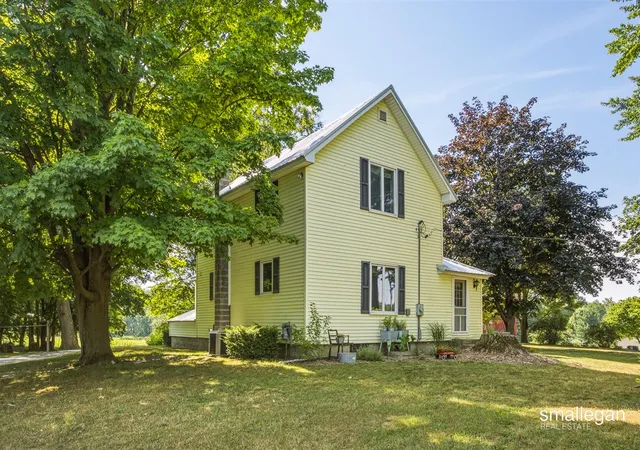 Photo 2 of Single family home for sale at 14960 White Crk Ave, Cedar Springs, MI 49319 | MLS# 70545977 | Listing updated on 2026-07-17