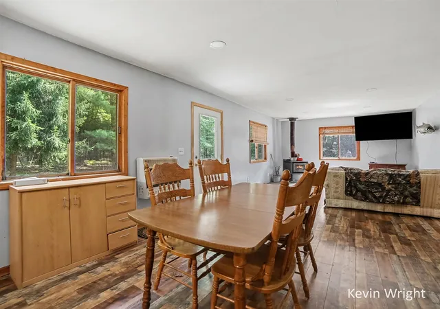 5th image of 4415 E Arthur Rd, Hesperia, MI 49421 | MLS# 70552825