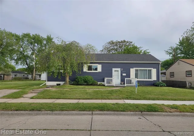 Homes for sale in Hazel Park, MI | 1574 E Woodruff Ave, Hazel Park, MI 48030 | MLS# 60995197