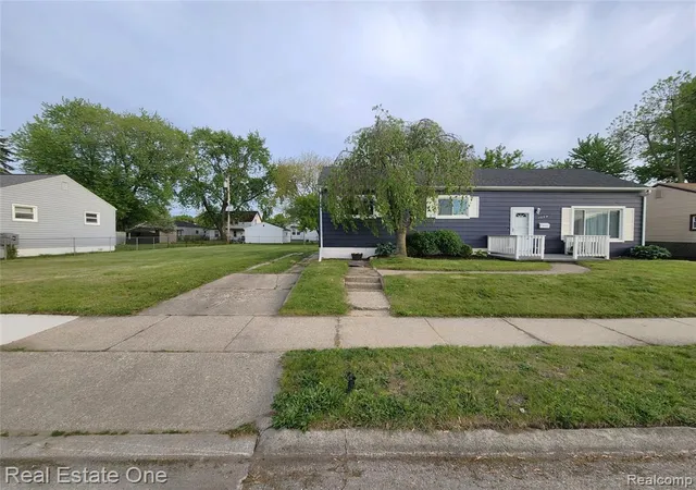Photo 2 of Single family home for sale at 1574 E Woodruff Ave, Hazel Park, MI 48030 3314 | MLS# 60995197 | Listing updated on 2026-08-30
