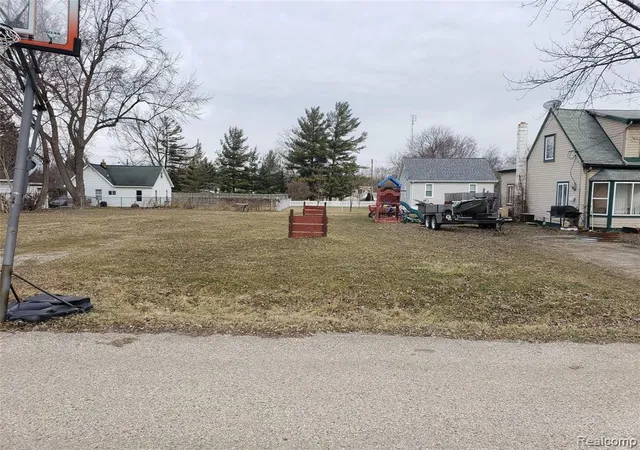 Photo 1 of Land for sale at 00 Durant Hts, Flint, MI 48507 | MLS# 60383375 | Listing updated on 2025-06-30